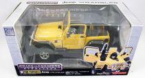 Transformers Binaltech - Takara - Swindle (Jeep Wrangler)