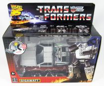 Transformers G1 Exclusive - Autobot Delorean Gigawatt (Retour vers le Futur 35ème Anniversaire)