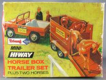 Tri-ang TM 6535- Mini-Hi-way Land Rover Series - Horse Box Trailer Set Mint in Box