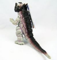 Ultraman Kaiju - Bandai Ultra Monster Series - Silvergon n°37 02