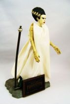 Monstres Universal Studios - Sideshow Toys - The Bride of Frankenstein 02