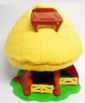 Wicket the Ewok - Kenner Preschool 1985 - Ewok Family Hut (loose in box)