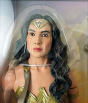 Wonder Woman (Gal Gadot) - Figurine 45cm Ultimate Collector\'s 1/4 scale NECA