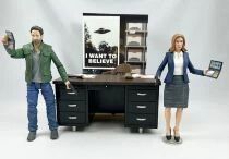 X-Files - Agents Fox Mulder & Dana Scully - Diamond Select (loose)