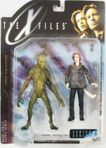 X-Files - McFarlane Toys - Agent Dana Scully & Alien