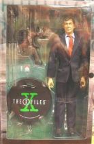 X-Files - Sideshow Collectibles 12\'\' Action Figures - C.G.B. Spender