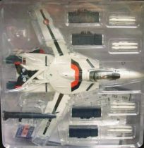 Yamato - Macross \'\'Do you remember love\'\' - Rick Hunter\'s VF-1A