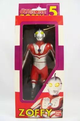 Zoffy - Bandai Ultraman Series n�5 01